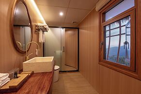 Hengshan No.5 Valley Cliff Homestay