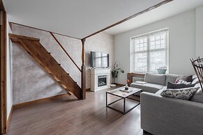 Historical Downtown Home with Parking and Steam Sauna