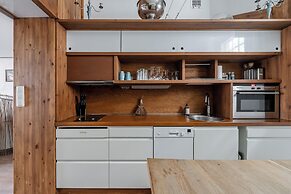 Historical Downtown Home with Parking and Steam Sauna