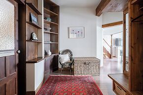 Historical Downtown Home with Parking and Steam Sauna