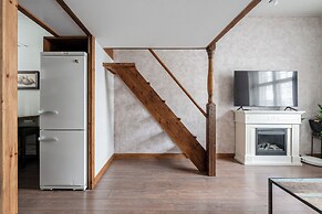 Historical Downtown Home with Parking and Steam Sauna