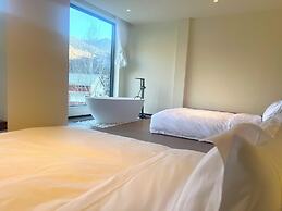 Harmony Zen Retreat in Jiuzhai Valley