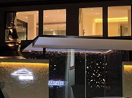 Harmony Zen Retreat in Jiuzhai Valley