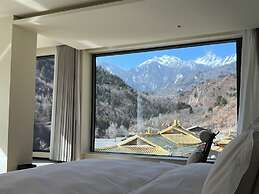 Harmony Zen Retreat in Jiuzhai Valley