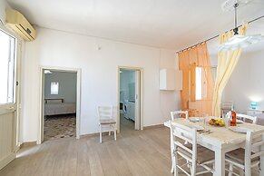 Onde Dorate in Centre, Close to Beach