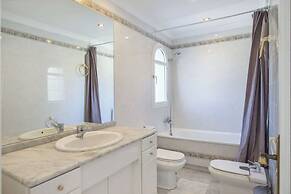 Elegant Villa Retreat