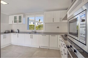 Elegant Villa Retreat