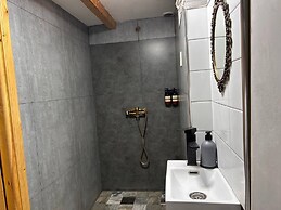 Hnameni Bovadzor Lodge