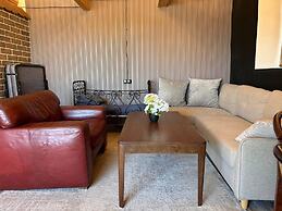 Hnameni Bovadzor Lodge