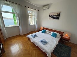 Apartment Perovic