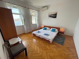 Apartment Perovic