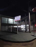 Hotel Líder