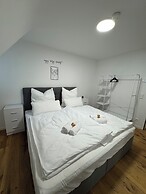 KC Hostings - Prestige Apartments