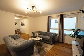 KC Hostings - Prestige Apartments