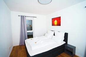 KC Hostings - Prestige Apartments