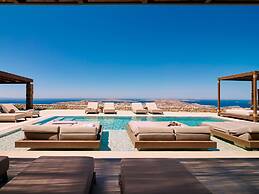 Kounoupas Complex by Mykonos Rocks