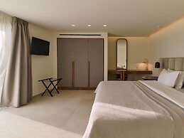 Kounoupas Complex by Mykonos Rocks