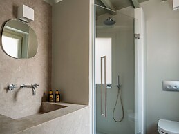 Kounoupas Complex by Mykonos Rocks