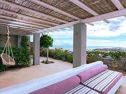 Kounoupas Complex by Mykonos Rocks