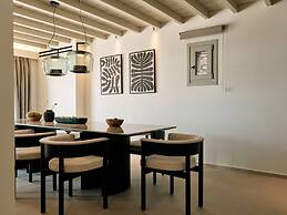 Kounoupas Complex by Mykonos Rocks