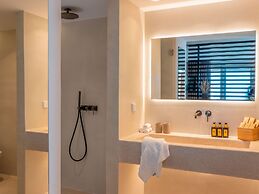 Kounoupas Complex by Mykonos Rocks