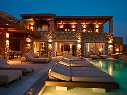 Kounoupas Complex by Mykonos Rocks