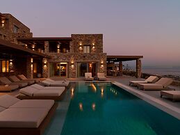 Kounoupas Complex by Mykonos Rocks