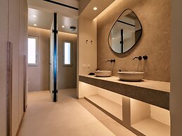 Kounoupas Complex by Mykonos Rocks