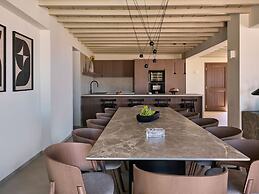 Kounoupas Complex by Mykonos Rocks