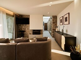 Kounoupas Complex by Mykonos Rocks