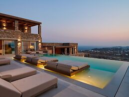 Kounoupas Complex by Mykonos Rocks