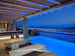 Kounoupas Complex by Mykonos Rocks
