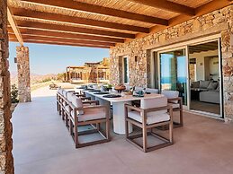 Kounoupas Complex by Mykonos Rocks