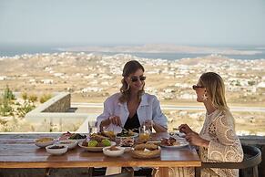 Kounoupas Complex by Mykonos Rocks