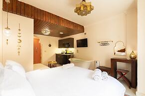 Xuru Downtown Studios