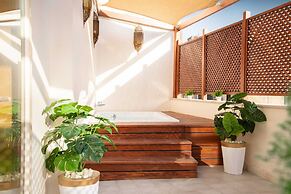 Xuru Downtown Studios