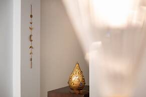 Xuru Downtown Studios