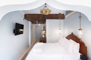 Xuru Downtown Studios