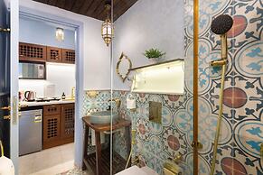 Xuru Downtown Studios