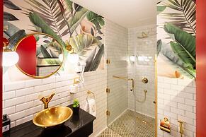 Xuru Downtown Studios