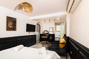 Xuru Downtown Studios