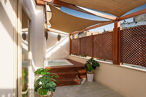 Xuru Downtown Studios