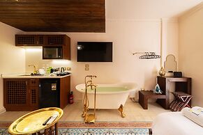 Xuru Downtown Studios