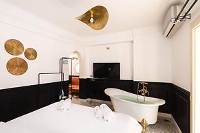 Xuru Downtown Studios