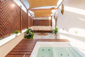 Xuru Downtown Studios