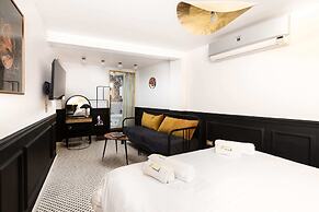 Xuru Downtown Studios