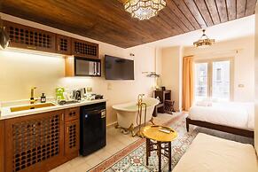 Xuru Downtown Studios