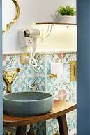 Xuru Downtown Studios