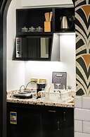 Xuru Downtown Studios