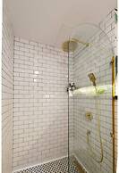 Xuru Downtown Studios